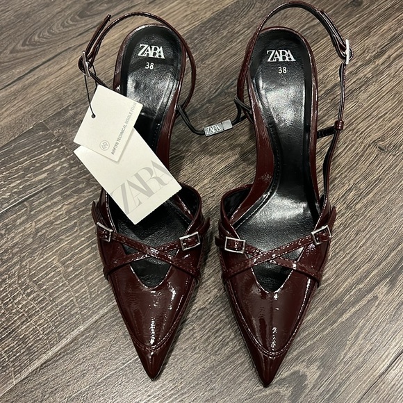 Zara Burgundy BUCKLED STRAP HEELED SHOES - Picture 3 of 10